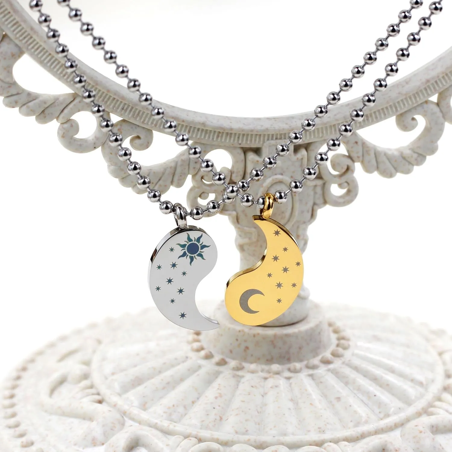 2Ps Tai Chi Puzzle Couple Matching Necklaces - Sun and Moon Pendant Necklace Set for Men and Women YA4562