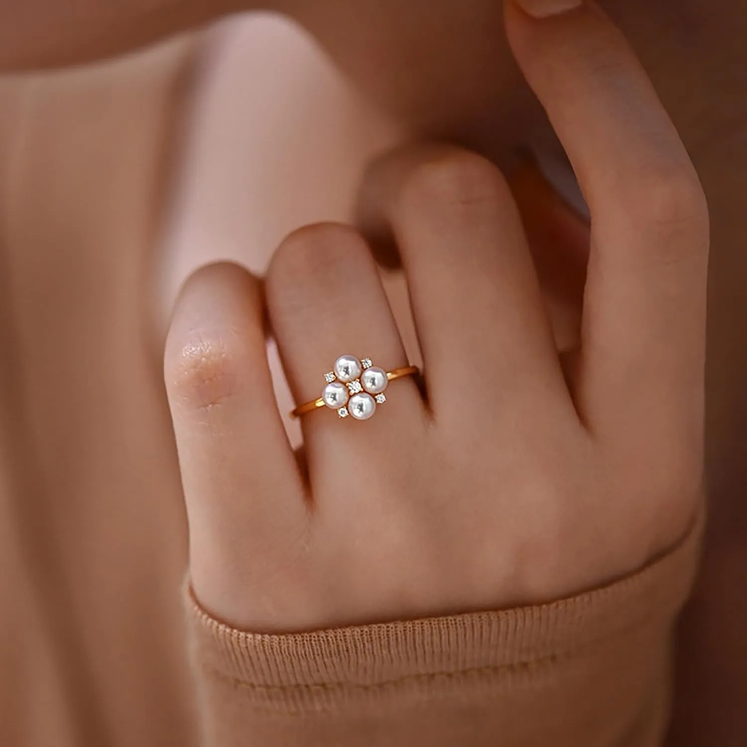 925 Sterling Silver Pearl Flower Ring for Women Dainty Cubic Zirconia Ring for Mother Daughter Elegant Shell Pearl Band Trendy Jewelry Graduation Gift Size 6-10