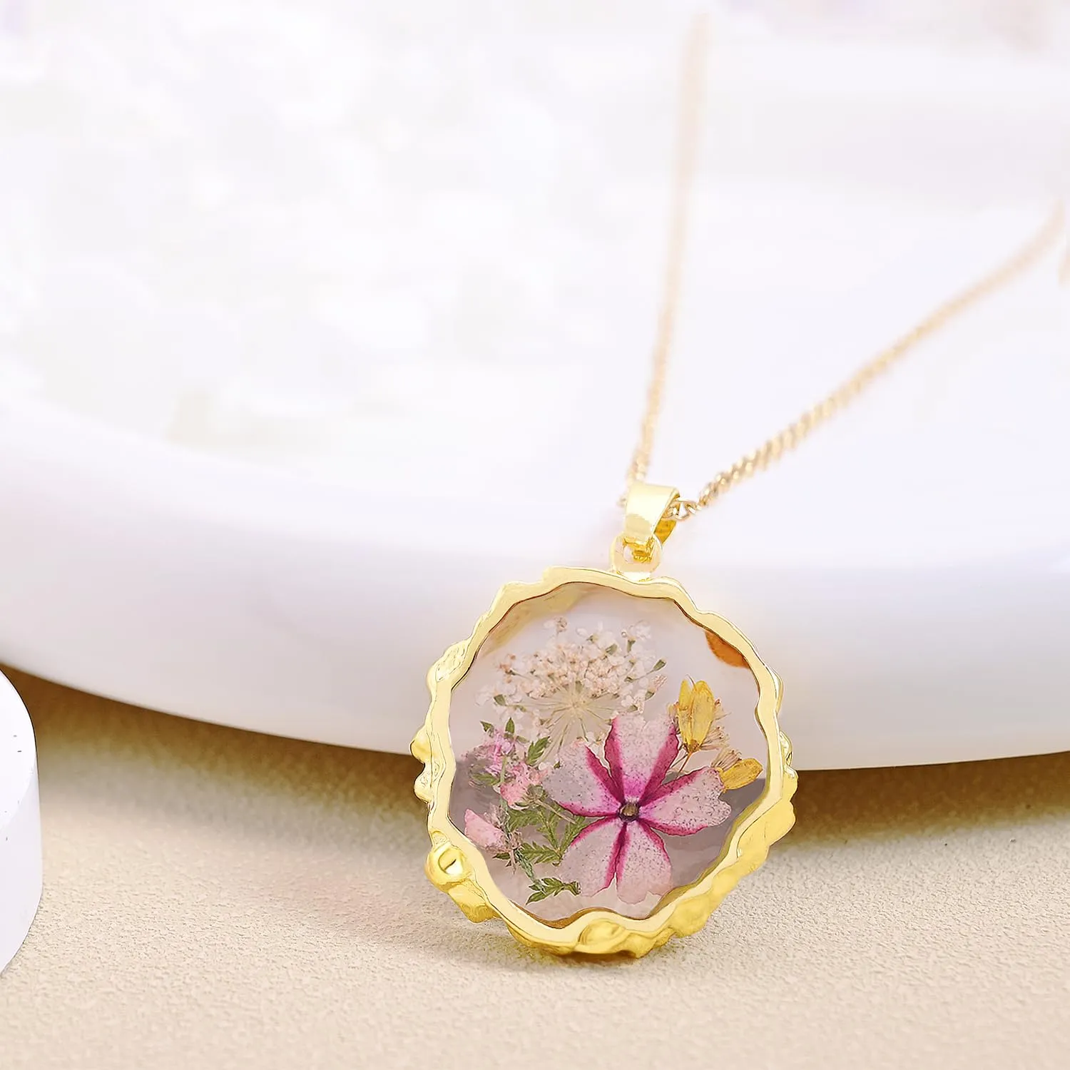 Birth Flower Necklaces for Women,May Month Verbena Real Pressed Flower Necklace,Boho-Style Personalized Jewelry, Handmade Floral Pendant,Thoughtful Gift for Christmas,Birthday|18" (Gold)