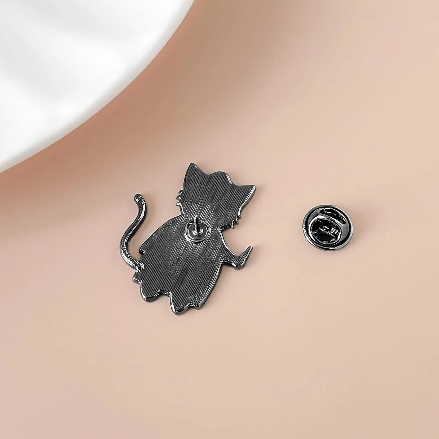 Doctor Nurse Cartoon Pin,Medical Enamel Brooch Jewelry for Nursing Student Backpack Lapel Badge Gifts