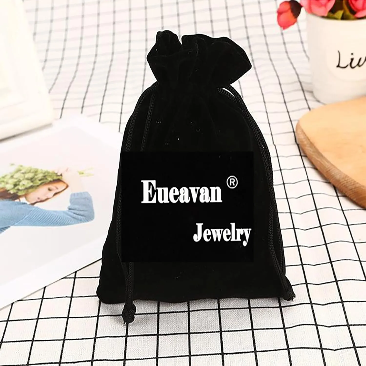 EUEAVAN Hebrew Necklaces Judaism Religion Faithchai Necklace Jehovah Pendants Hebrew Bible God Names Jewelry Hanukkah Israel Amulets Gifts Women Men