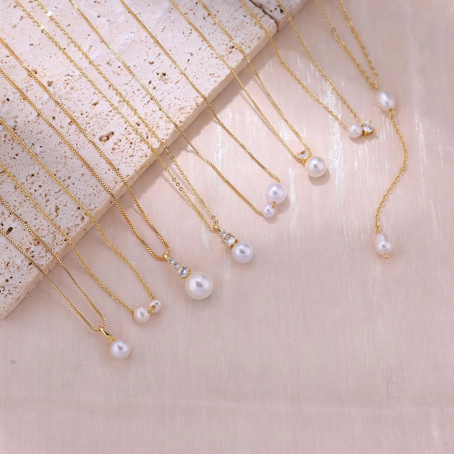 Ewrkbr Gold Pearl Necklaces for Women - 14K Gold Plated Dainty CZ Pearl Choker Necklace for Trendy Formal Wedding Occasions