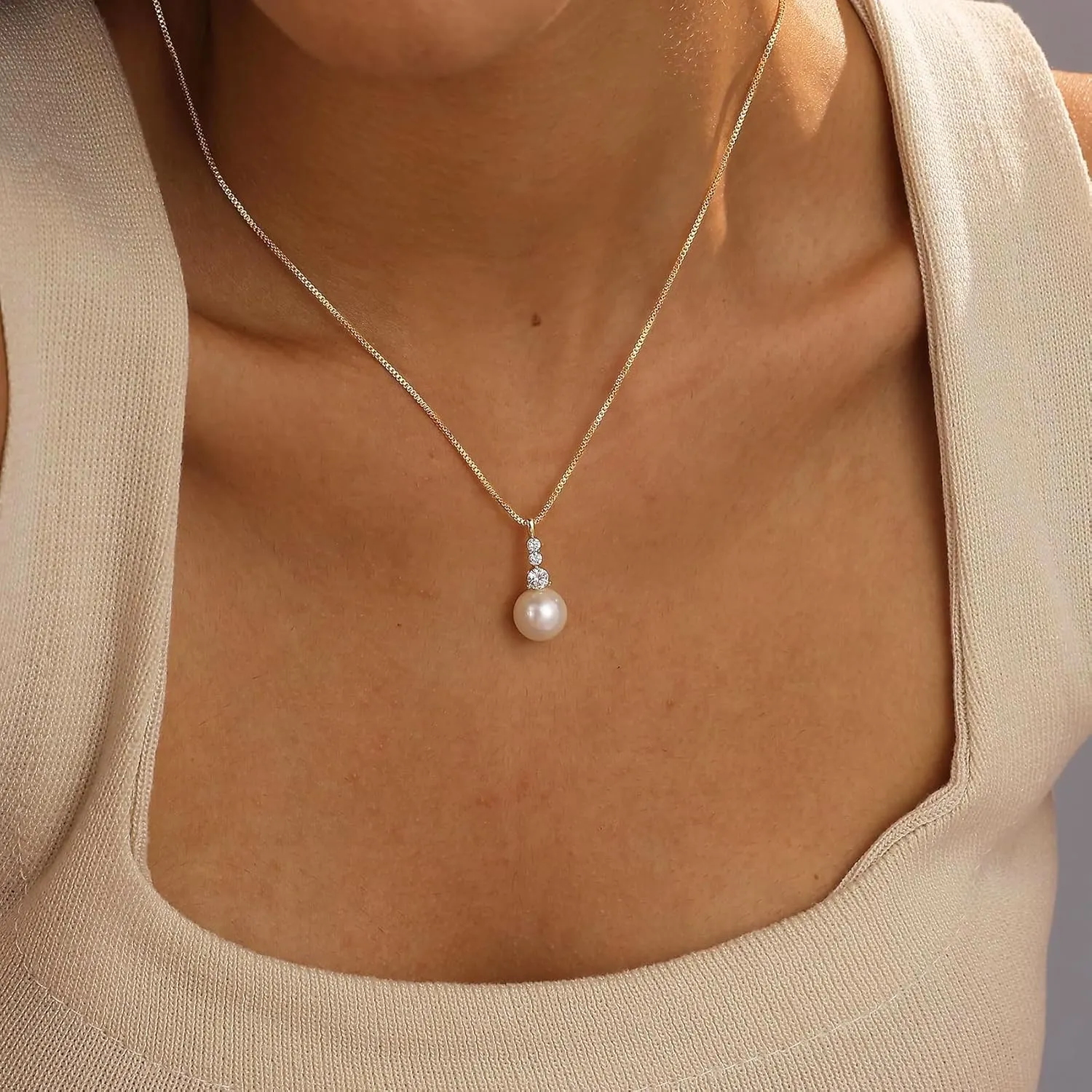 Ewrkbr Gold Pearl Necklaces for Women - 14K Gold Plated Dainty CZ Pearl Choker Necklace for Trendy Formal Wedding Occasions