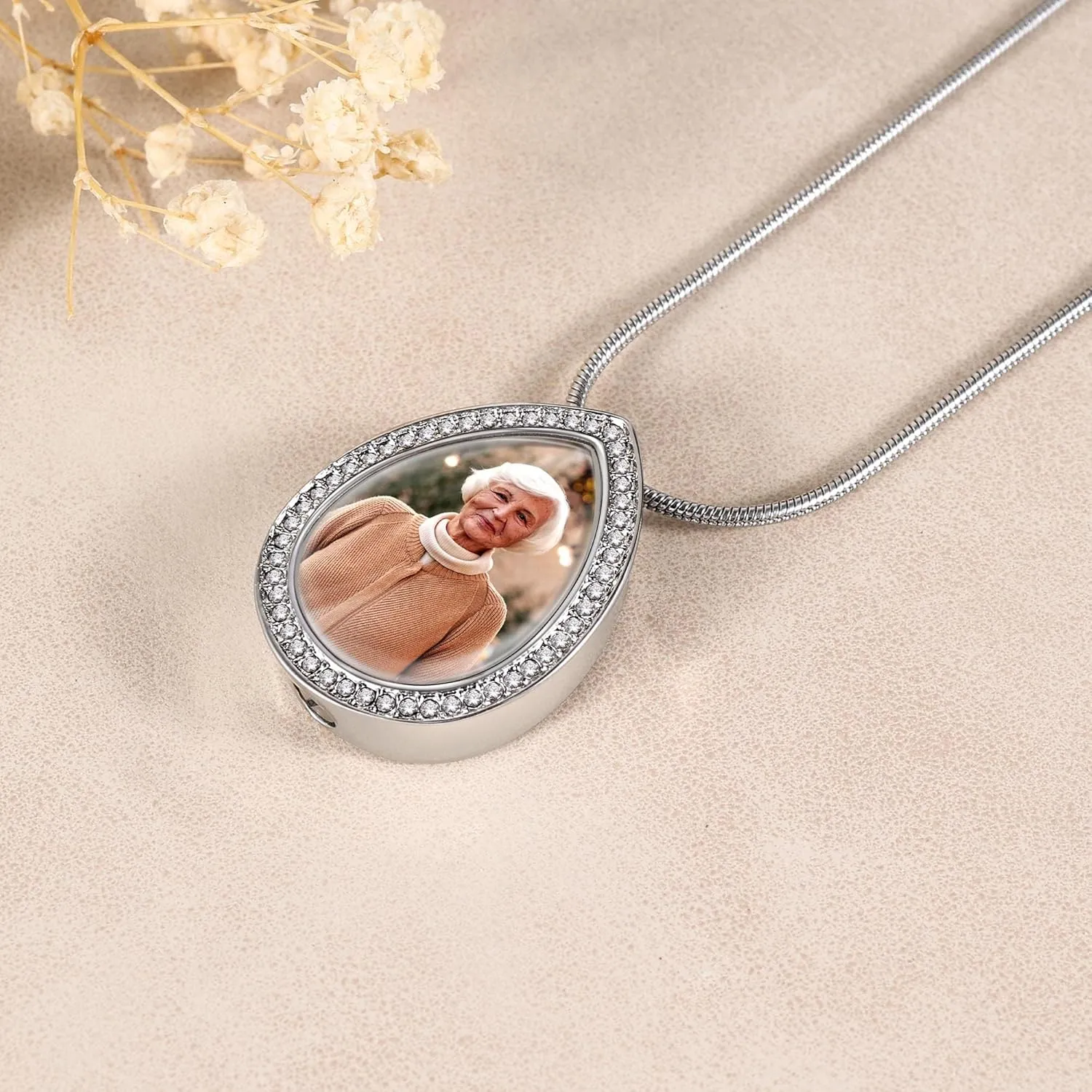 Fanery Sue Urn Necklace for Human Ashes, Personalized Urns Necklaces for Ash Cremation Urn Memorial Keepsake Pendant Jewelry Gifts for Women Men