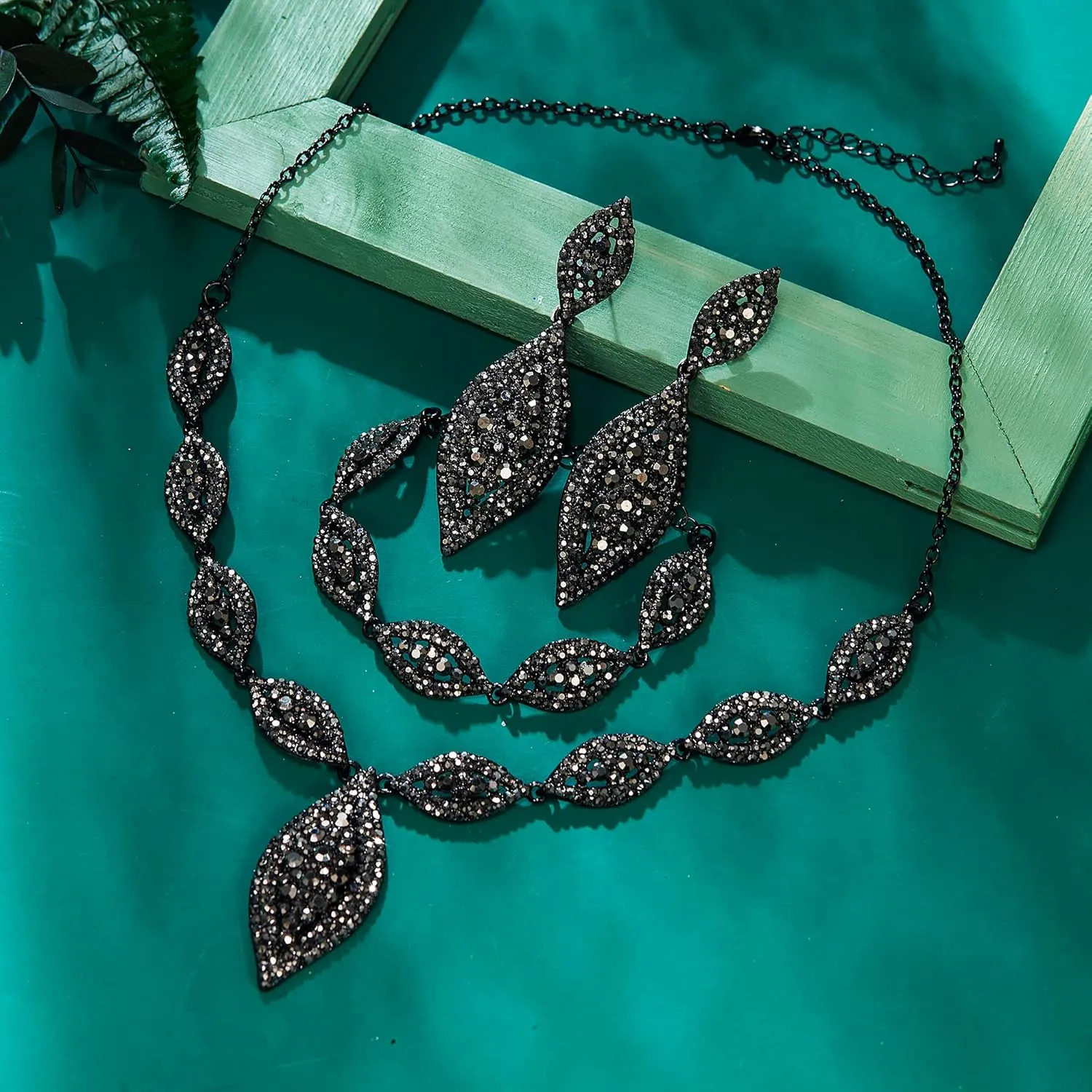 Flyonce Wedding Jewelry Set Rhinestone Crystal Bridal Leaf Necklace Drop Dangle Chandelier Earrings Sets for Women