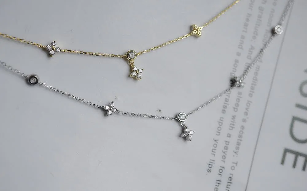 Four Leaf Clover Pendant NecklaceDainty 925 Sterling Silver Choker Necklace with CZ Diamond Bezel Pendants, Short Simple Necklace for Women and Girls (Gold)