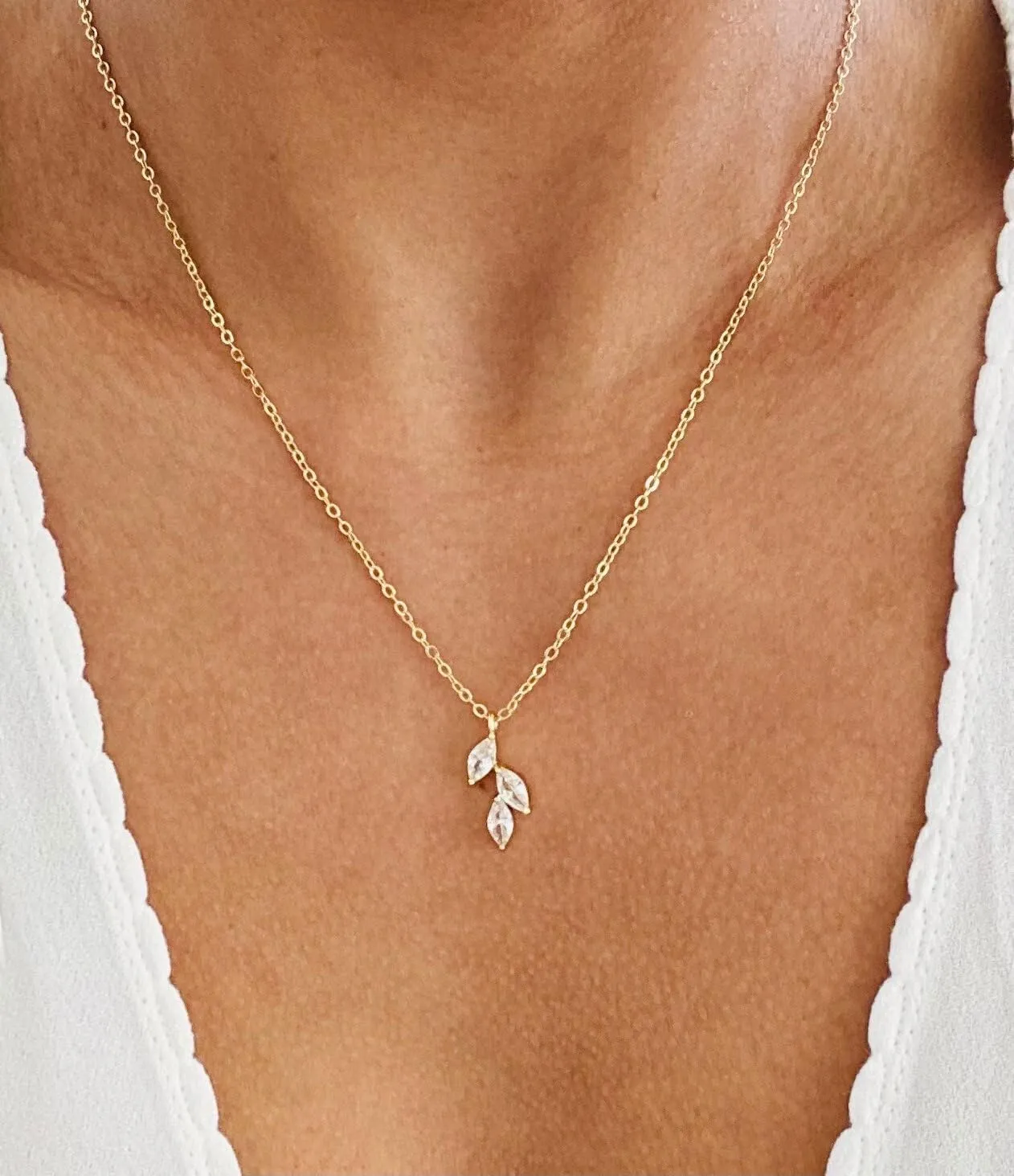 Gold Diamond Necklace for Women Dainty Pendant Necklace 14k Gold Plated Layered Diamond Choker Necklace Trendy Simple CZ Butterfly Leaf Necklace Jewelry for Women