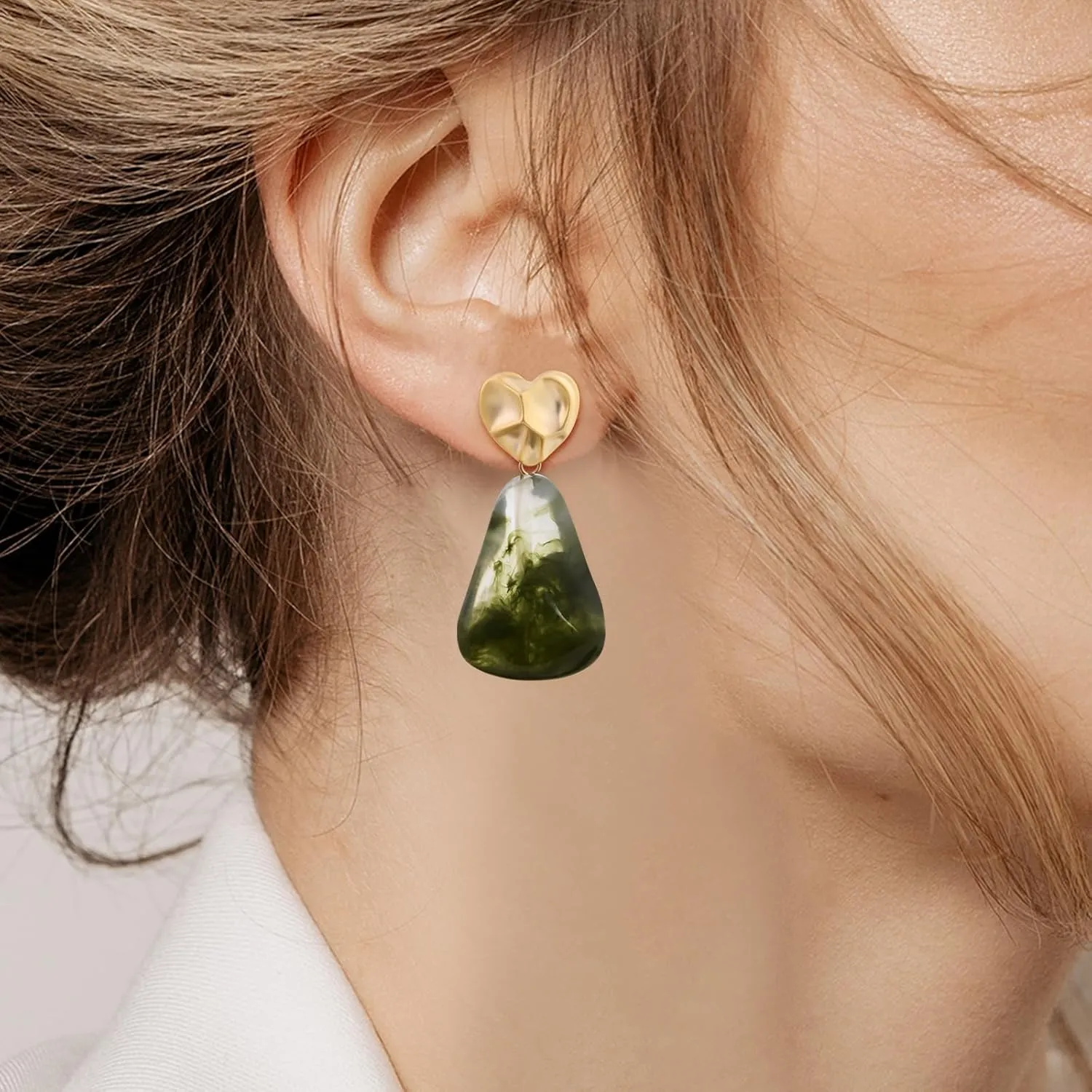 Gold Hammered Heart Drop Dangle Earrings Green Vintage Irregular Acrylic Stud Earrings for Women Gold and Olive Green Geometric Earrings
