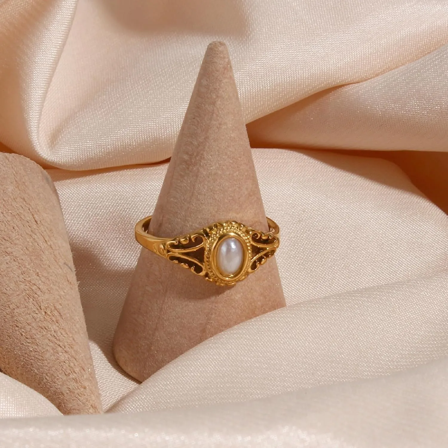 Gold Rings for Women Non Tarnish Natural Freshwater Pearl Stainless Steel 18K Gold Plated Ring,Bridesmaid Wedding JewelryPromise Rings for Her