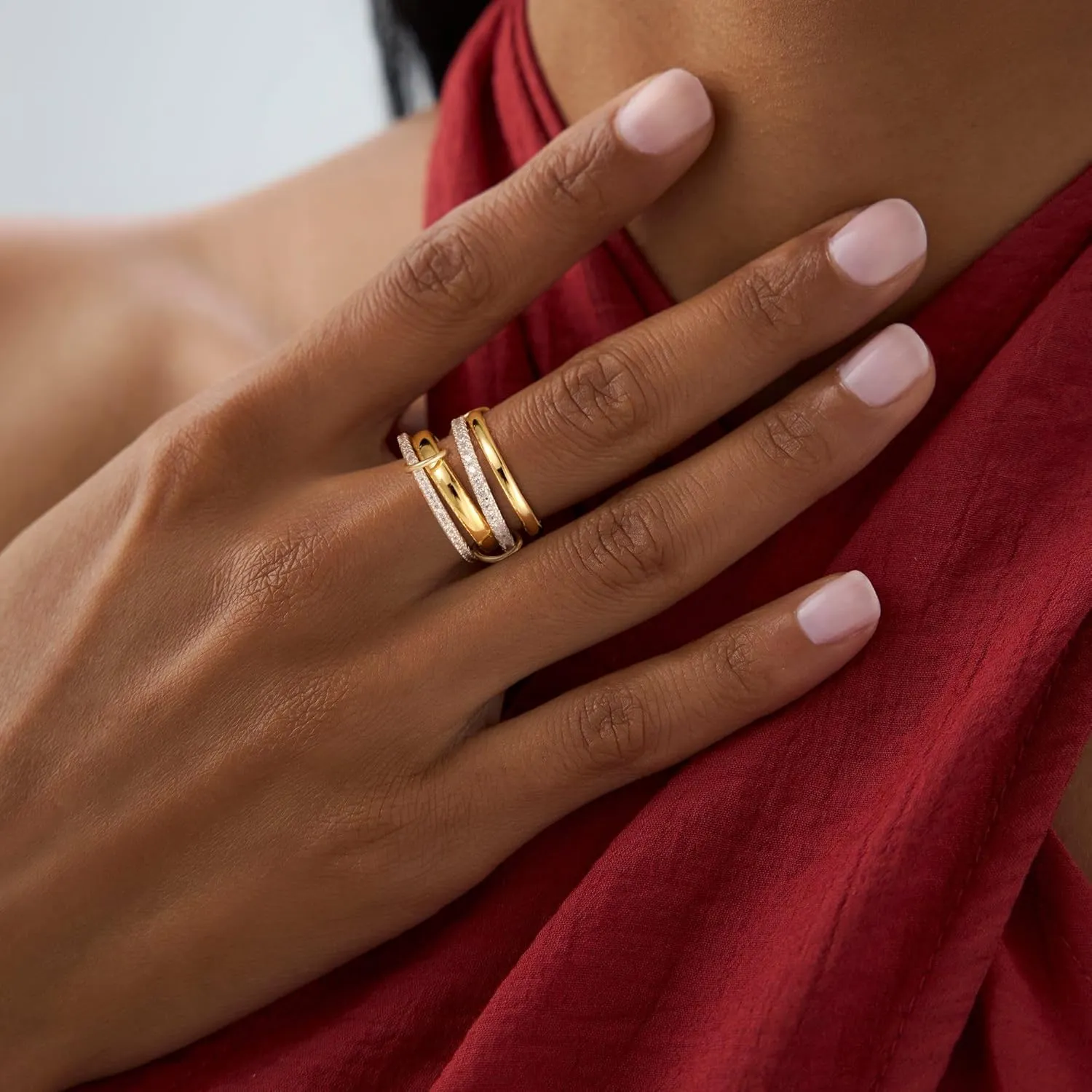 Gold Stackable Rings for Women, 18K Gold Plated Interlocked Stackable Rings Set Cubic Zirconia Trendy Band Ring Size 6 7 8 9 10 Chunky Fashion Jewelry for Women