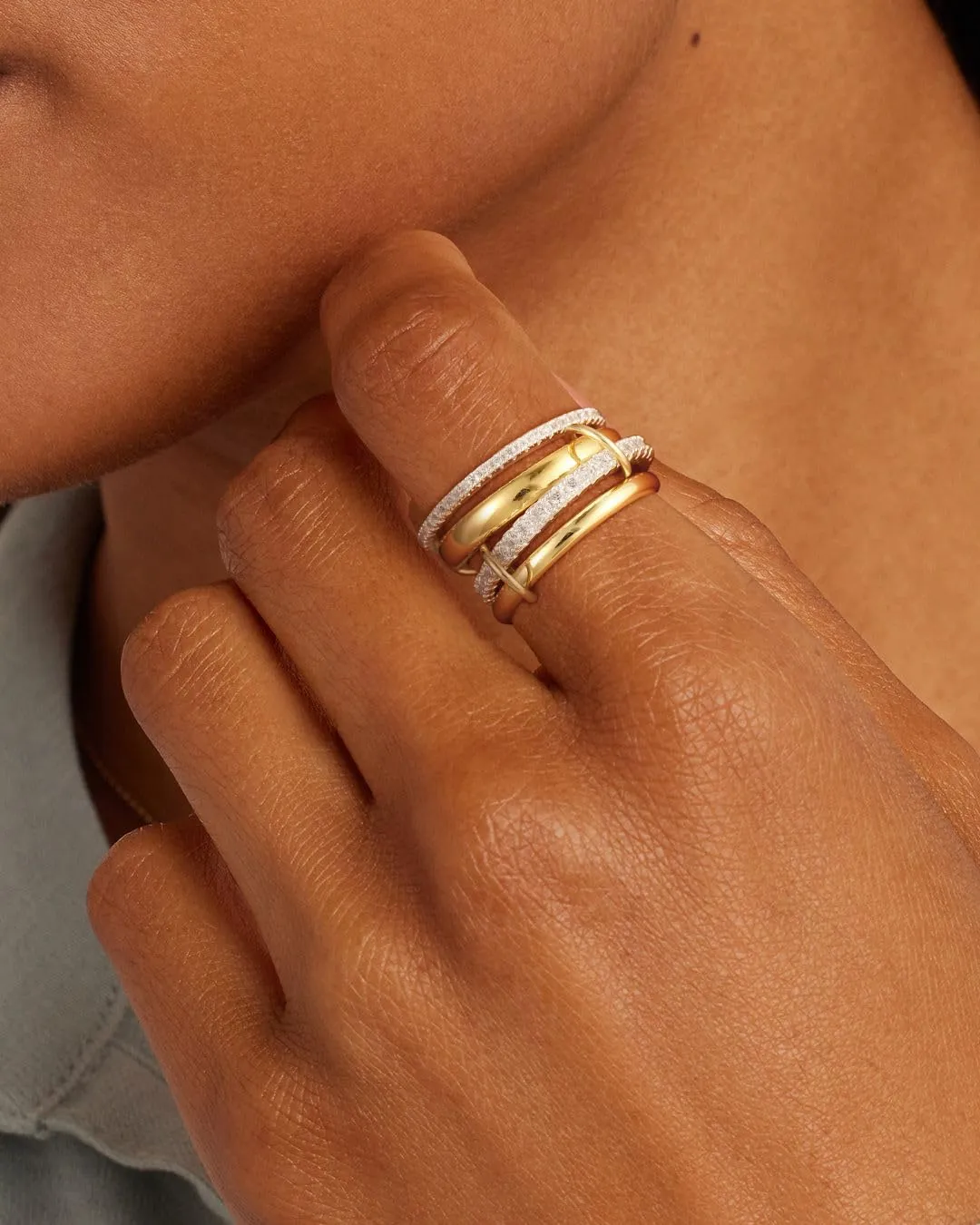 Gold Stackable Rings for Women, 18K Gold Plated Interlocked Stackable Rings Set Cubic Zirconia Trendy Band Ring Size 6 7 8 9 10 Chunky Fashion Jewelry for Women