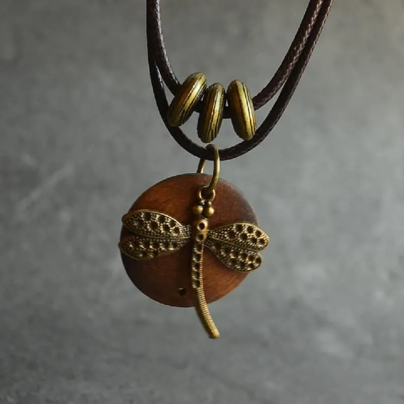 Les umes Vintage Necklace Wooden Pendant Long Necklaces for Women Boho Ethnic Style Handmade Jewelry