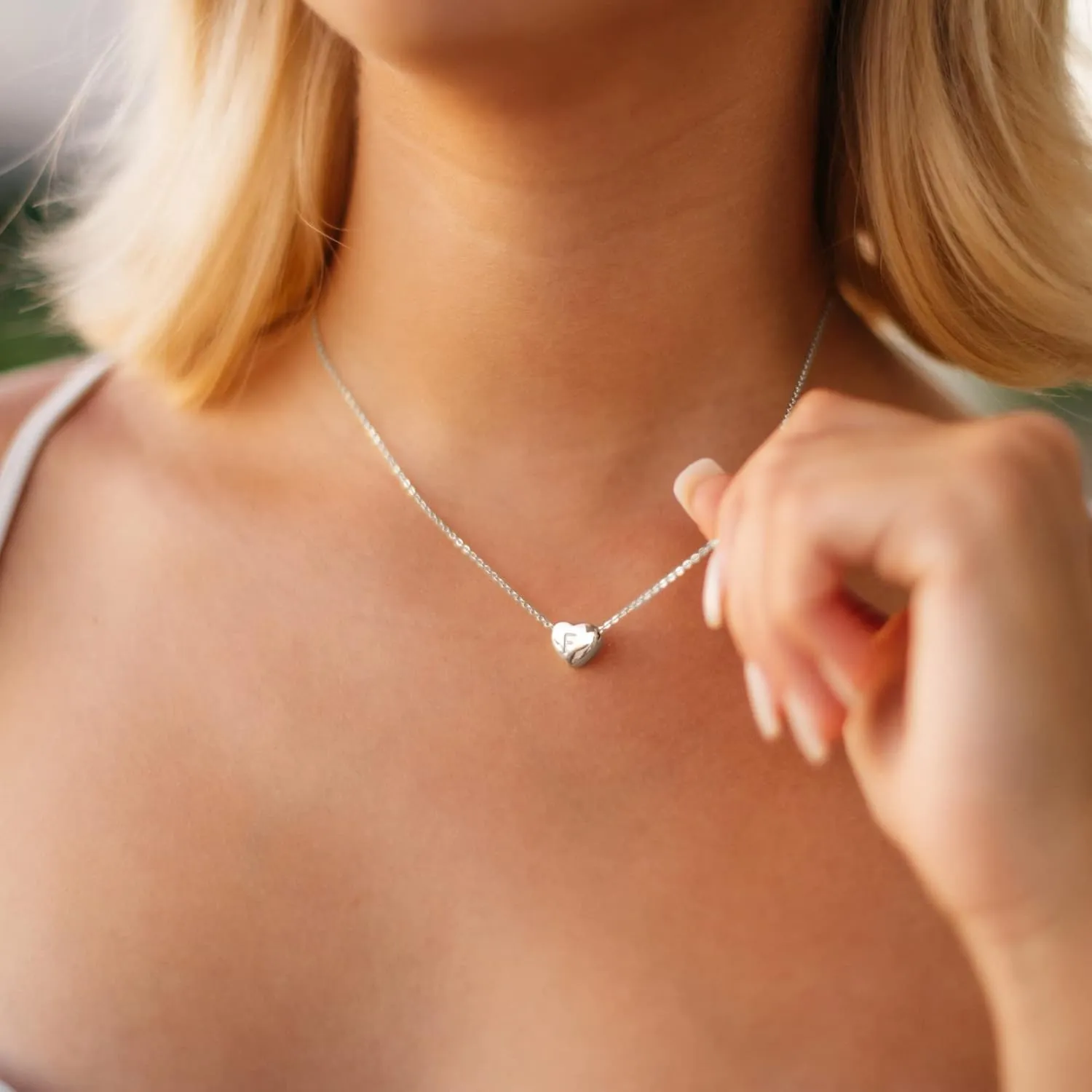 Monily Initial Heart Necklace for Women Tiny Dainty Gold Plated Letters Heart Choker Necklaces for Women Gifts for Women
