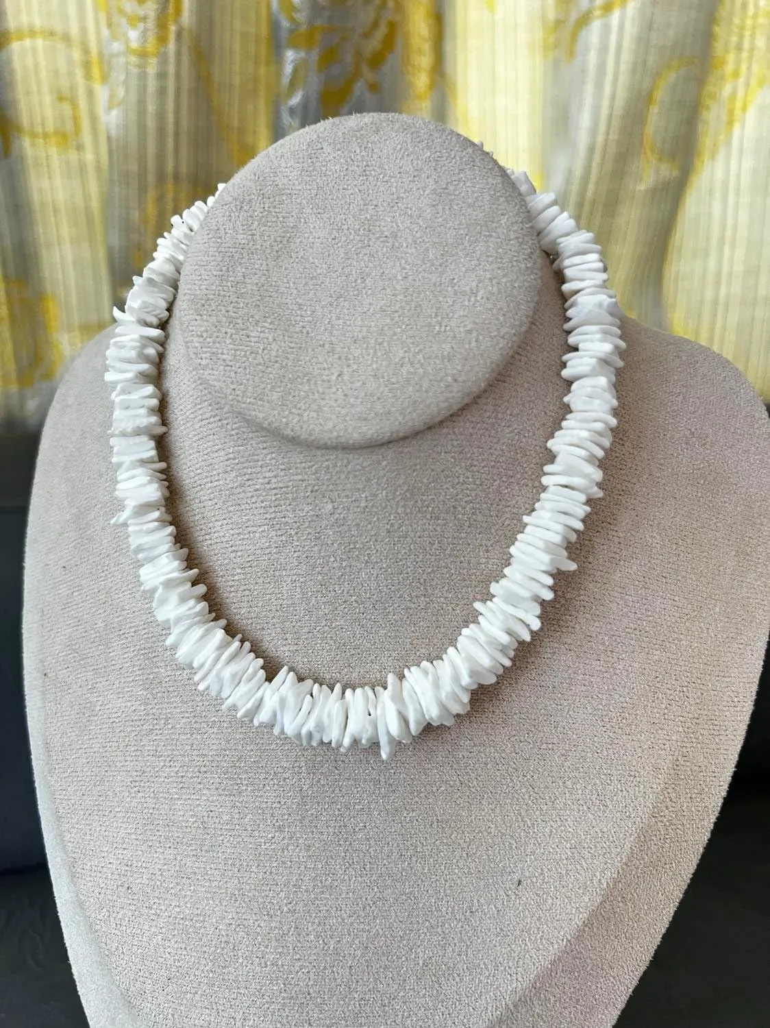 Native Treasure Mens and Womens Summer Beach Surfer Necklace From the Philippines, White Rose Clam Chips Ark Shells