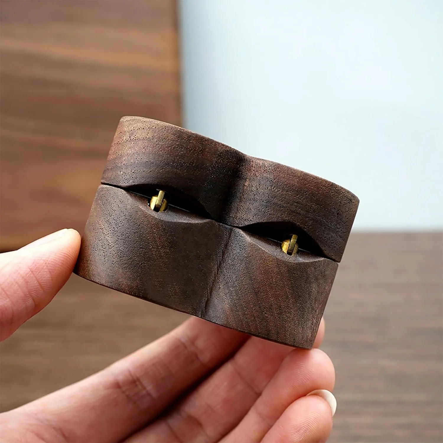 Ring Box, Personalized Wooden Ring Box Mini Engagement Ring Box, Heart-shaped Wedding Ring Box for Ring, Elegant and Retro Ring Holder Box Ceremony Valentine's Day Mother's Day Christmas Gift