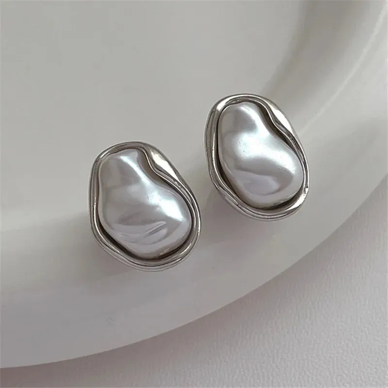 VAIGE Artistic Geometric Metal Baroque Pearl Stud Earrings in Classic White and Silver